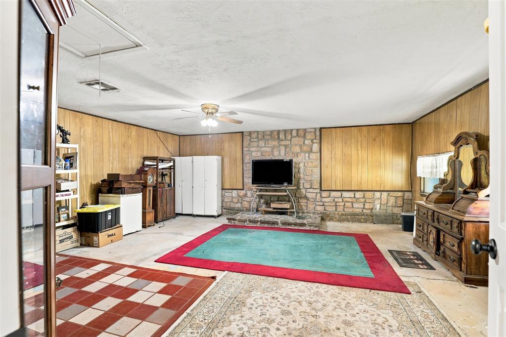 13904 S Dobbs Road Property Photo 13