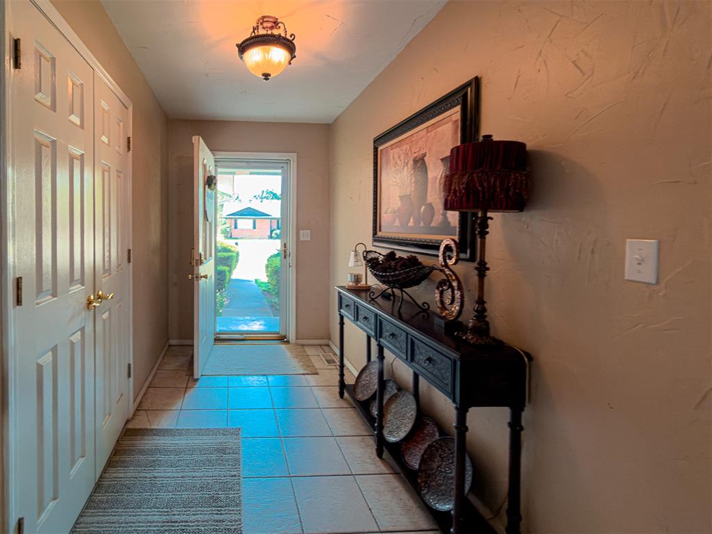 141 Sheridan Place Property Photo 3