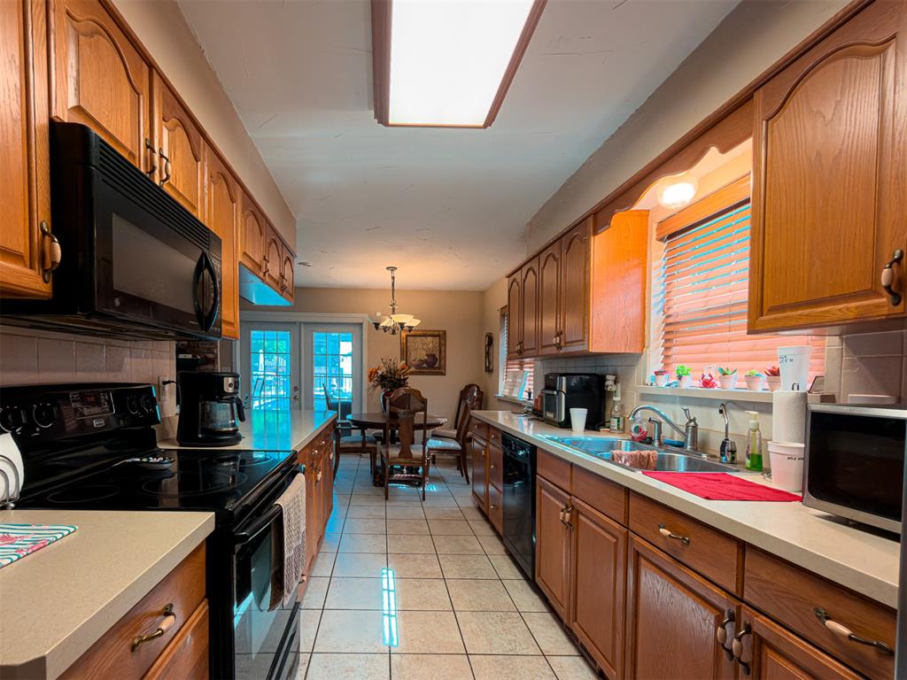141 Sheridan Place Property Photo 9