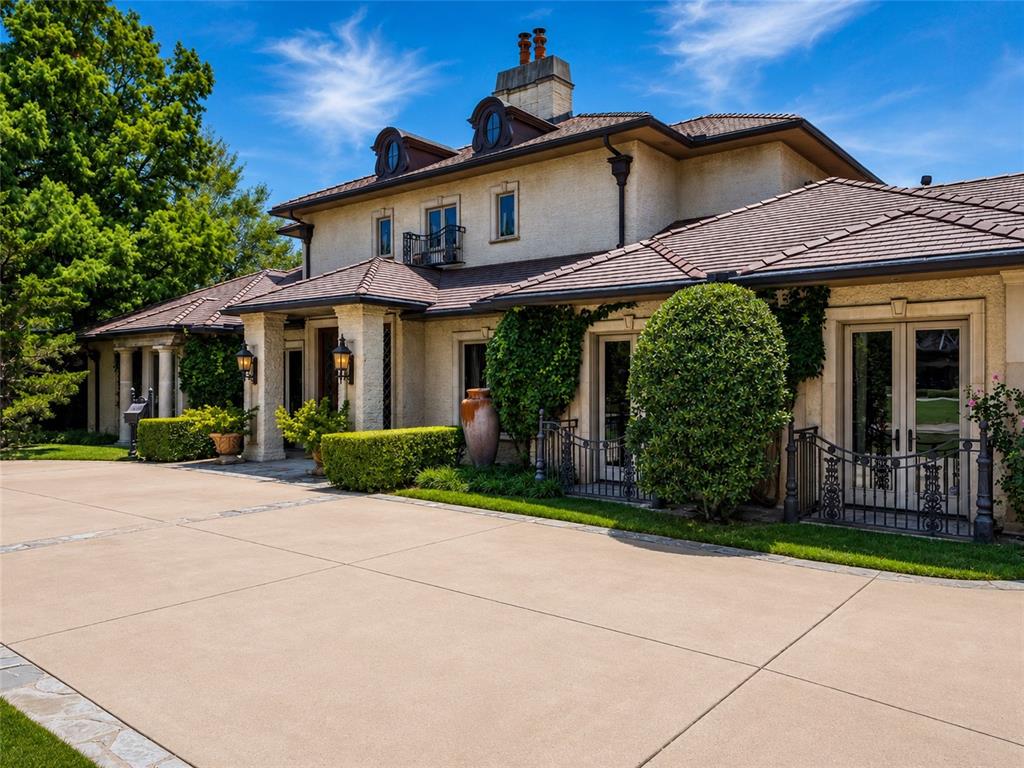 1820 Drury Lane Property Photo 6