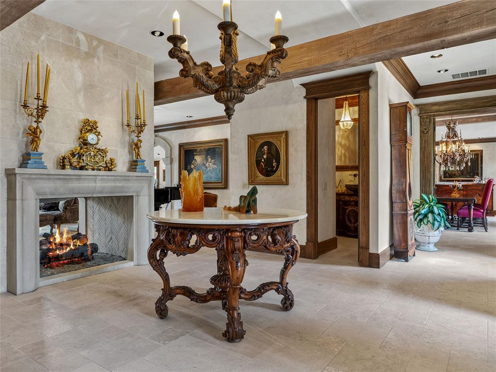 1820 Drury Lane Property Photo 8