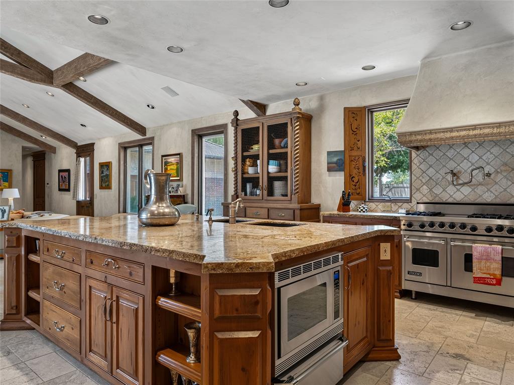1820 Drury Lane Property Photo 17