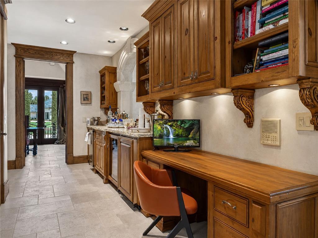 1820 Drury Lane Property Photo 25