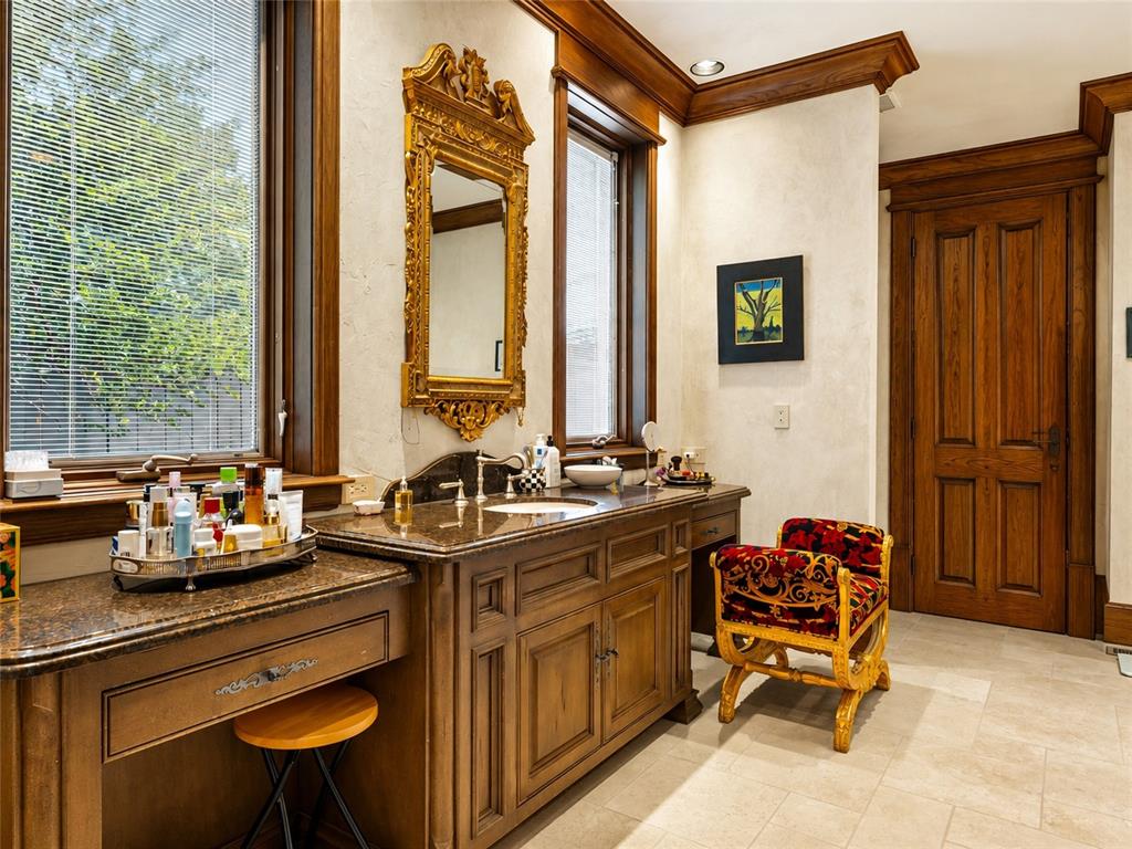 1820 Drury Lane Property Photo 34