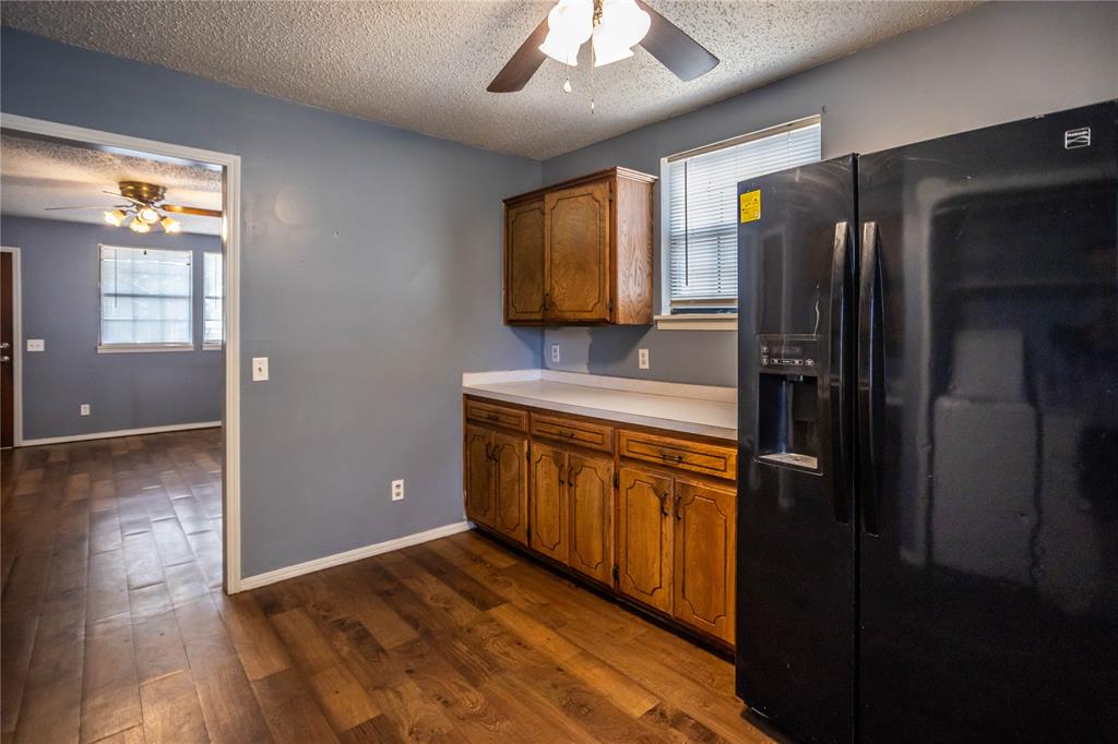 415 W Franklin Avenue Property Photo 7