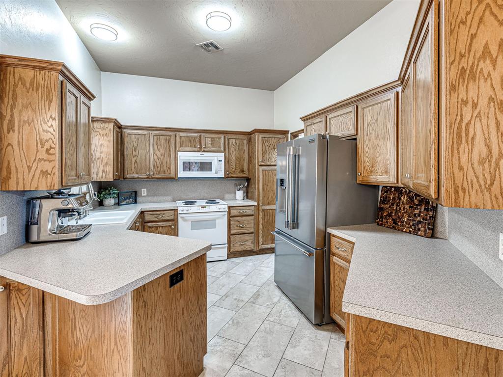 2009 Emerald Brook Court Property Photo 8