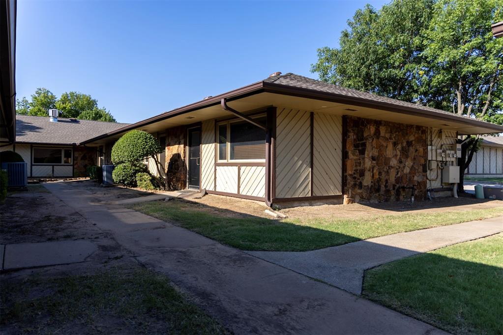 1145 W I240 Road Property Photo 4