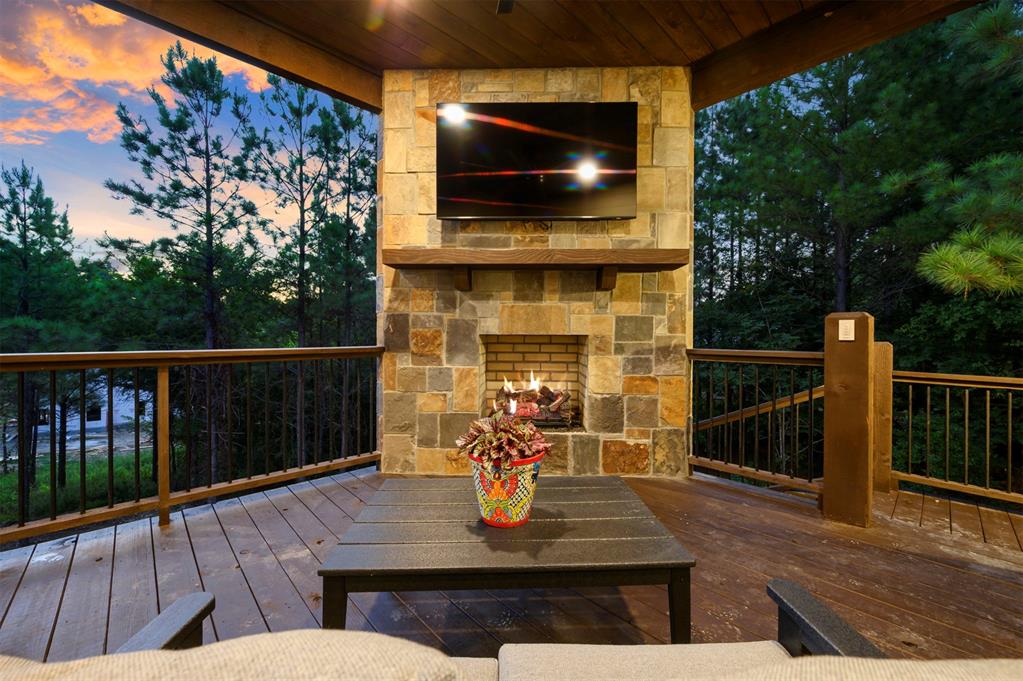 118 Turning Wood Court Property Photo 10