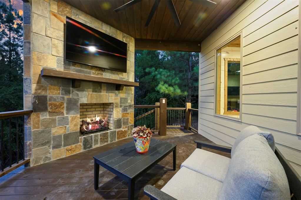 118 Turning Wood Court Property Photo 11