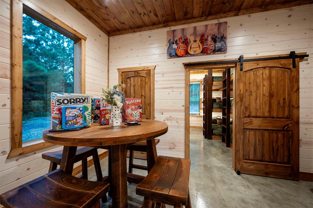 118 Turning Wood Court Property Photo 23