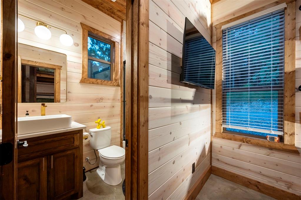 118 Turning Wood Court Property Photo 28