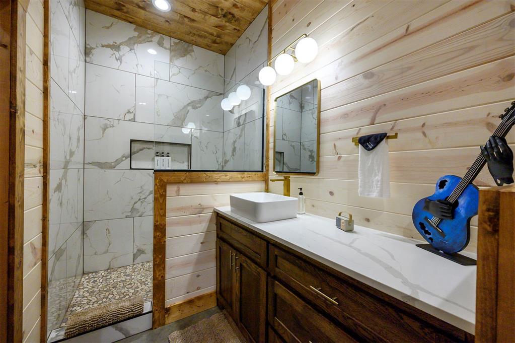 118 Turning Wood Court Property Photo 34