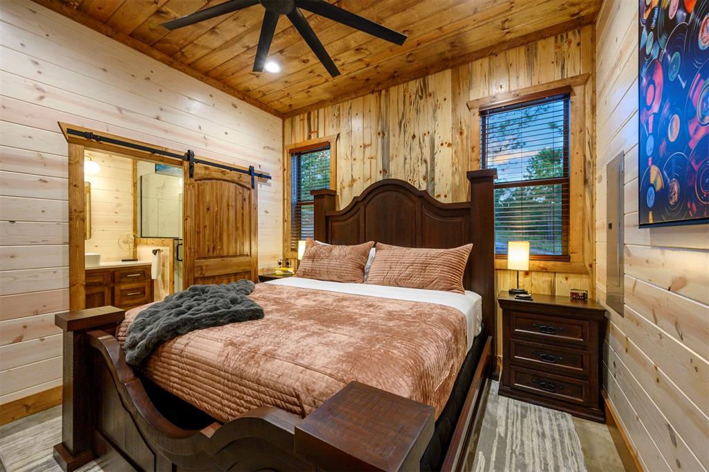 118 Turning Wood Court Property Photo 36