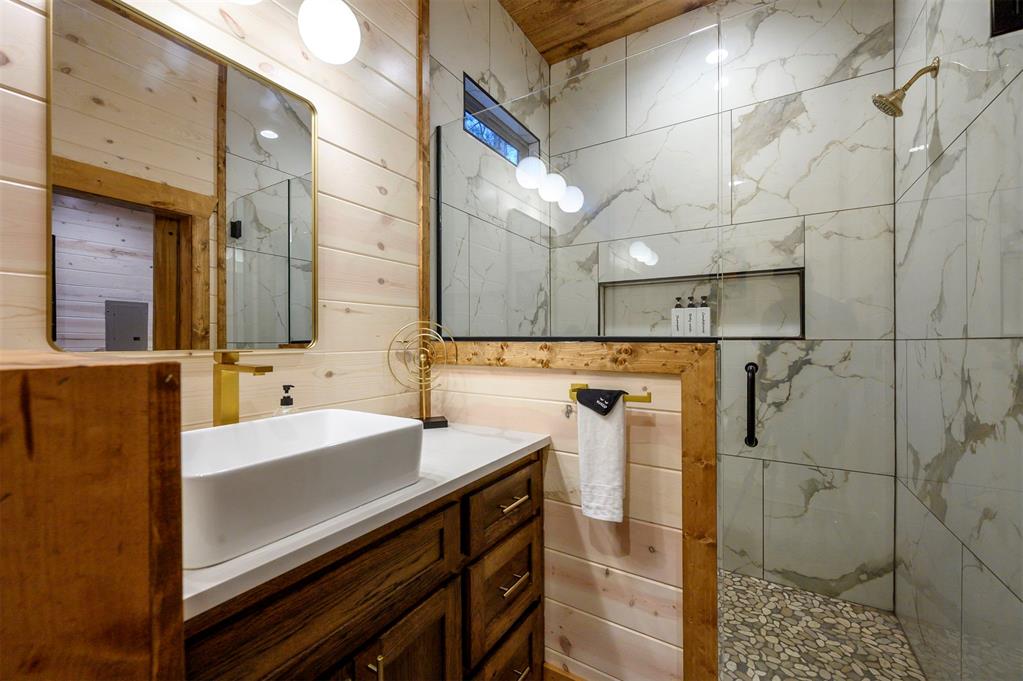 118 Turning Wood Court Property Photo 37