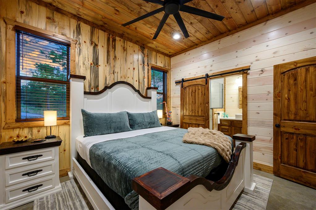 118 Turning Wood Court Property Photo 38