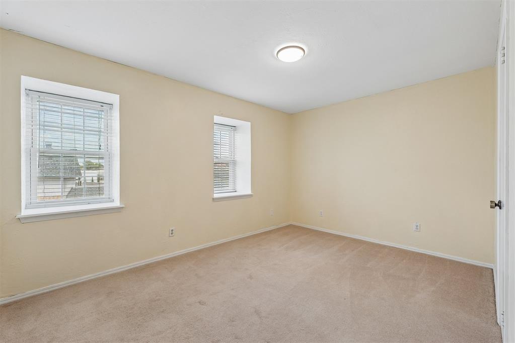 11323 N May Avenue B Property Photo 9
