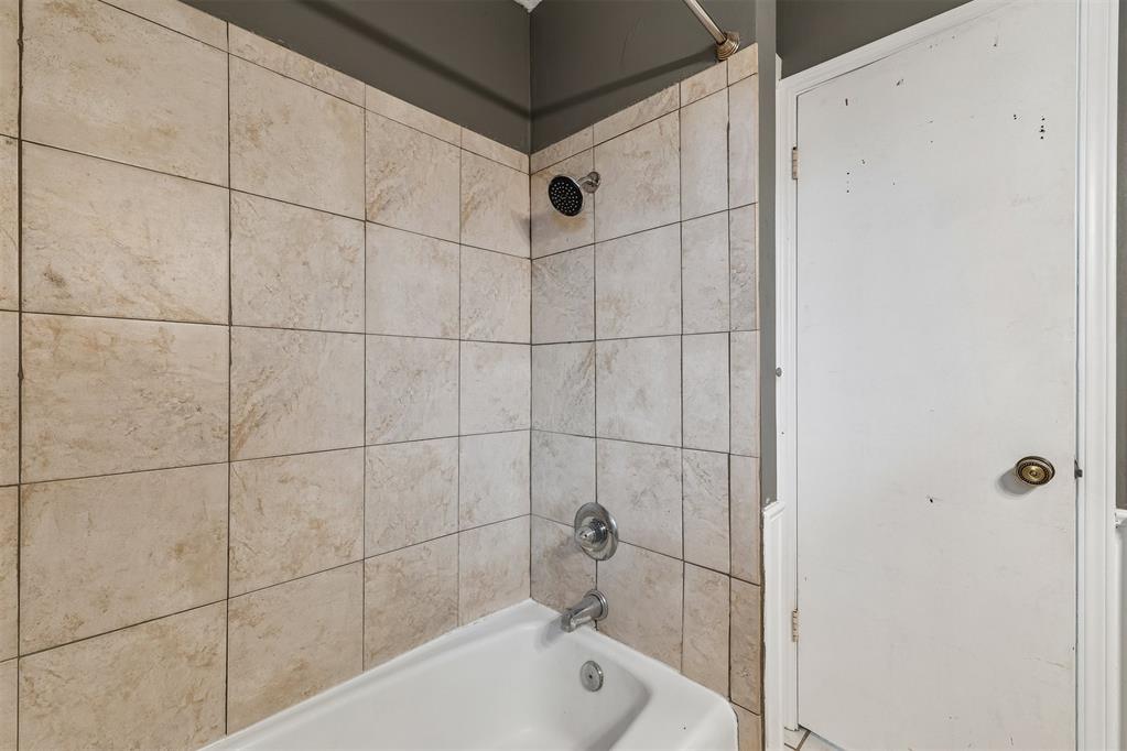 11323 N May Avenue B Property Photo 14