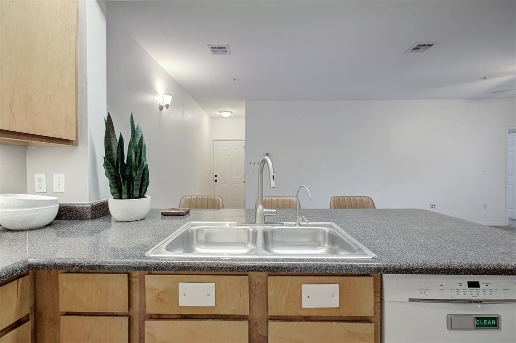 2200 N Classen Boulevard 6126 Property Photo 17