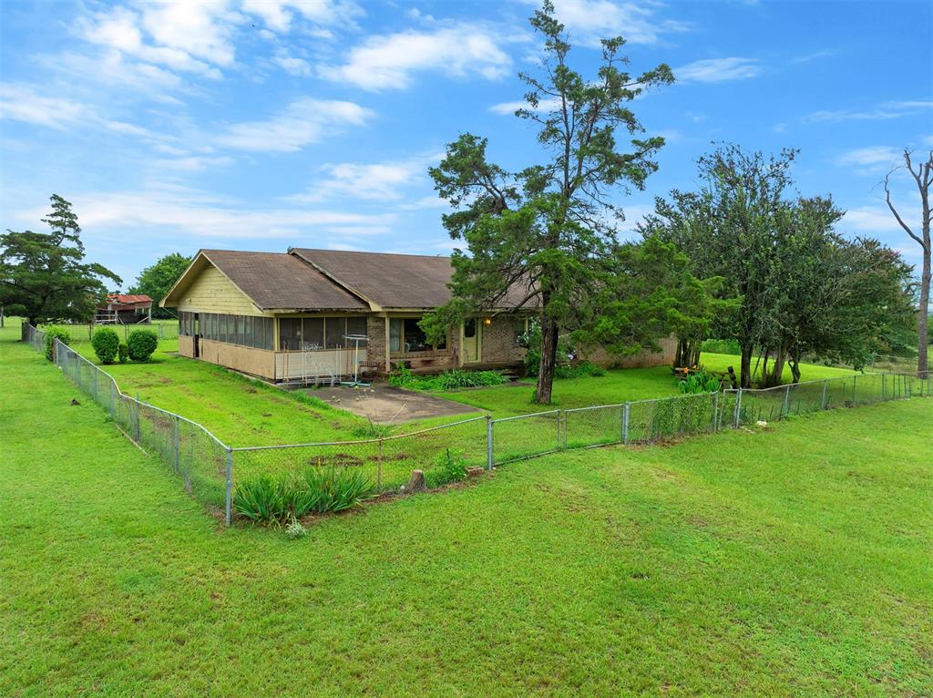 8065 W Us Highway 70 Property Photo 10