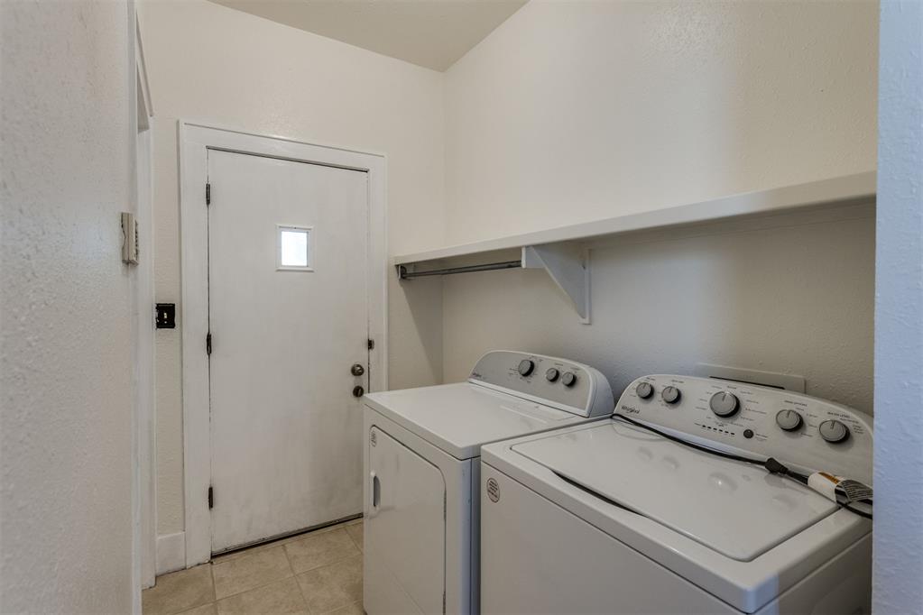 2220 N Indiana Avenue Property Photo 25