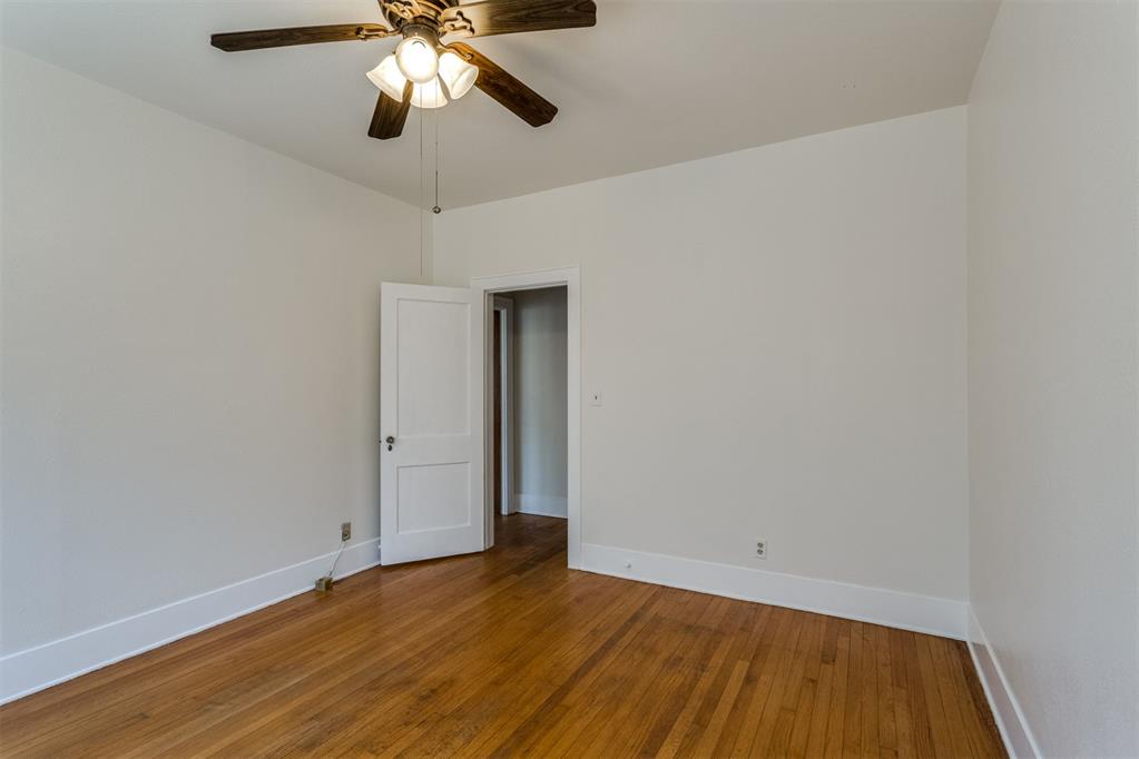2220 N Indiana Avenue Property Photo 28