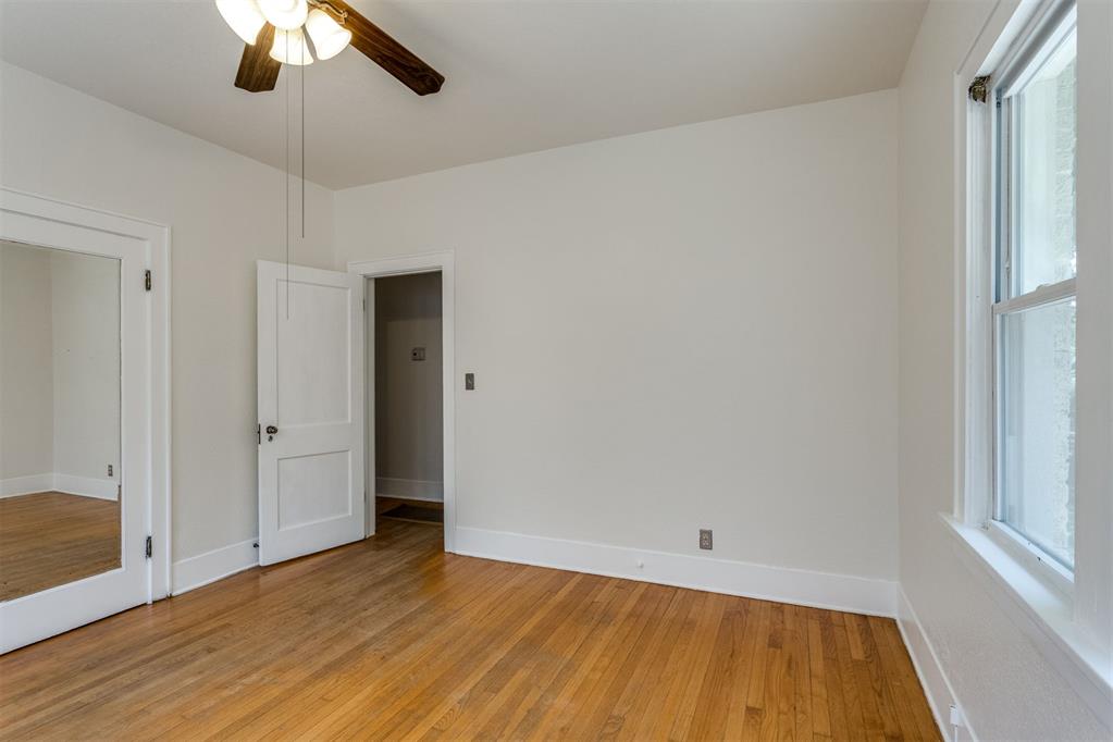 2220 N Indiana Avenue Property Photo 32