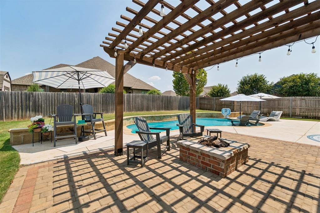 13500 Front Porch Drive Property Photo 2