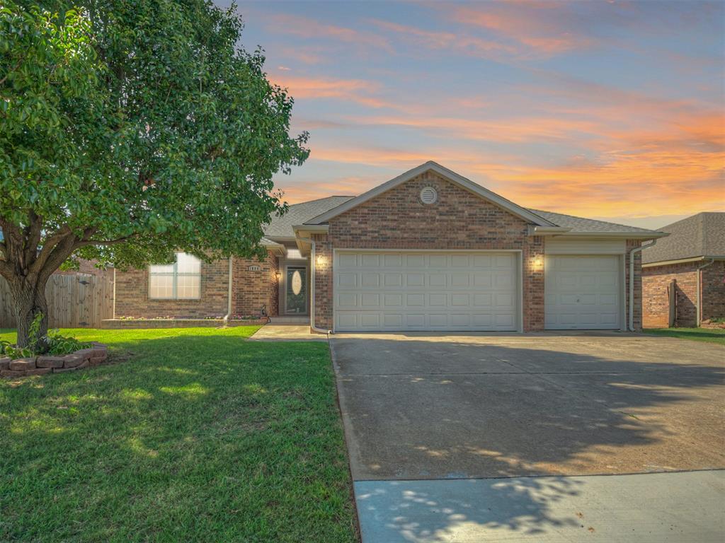 1800 Fairmont Lane Property Photo 1