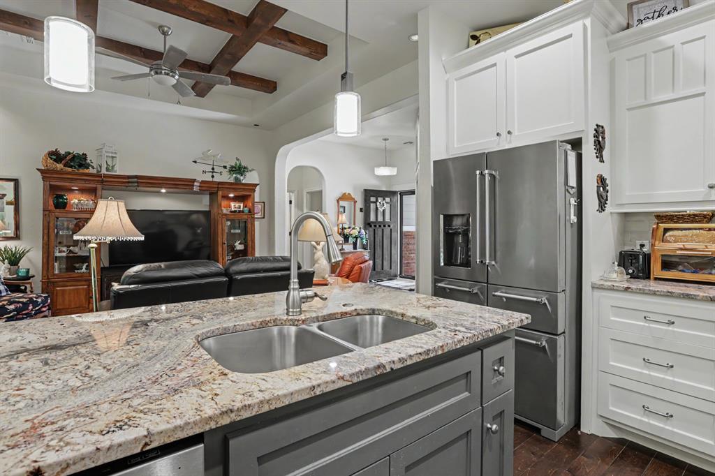 724 Blue Oak Way Property Photo 8