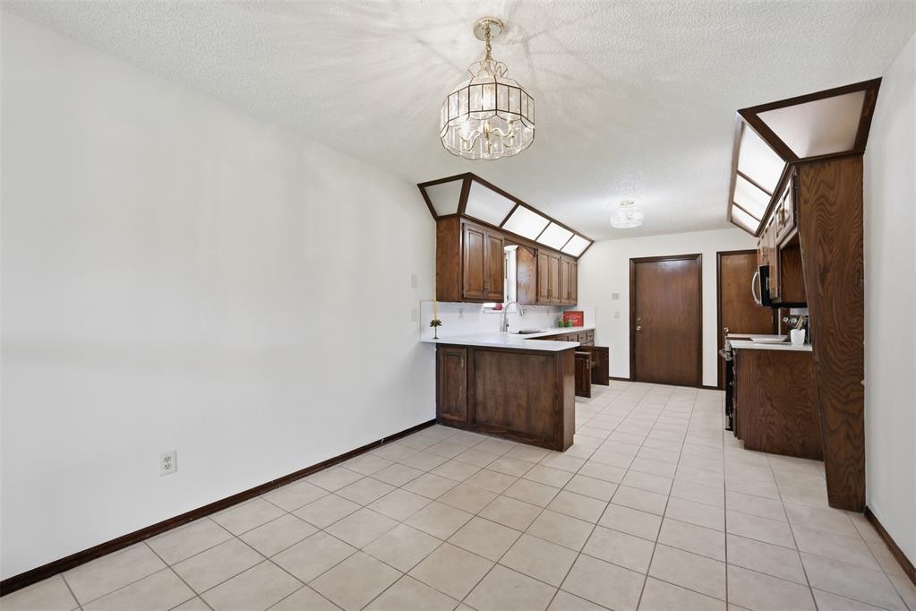 10141 S Land Avenue Property Photo 8