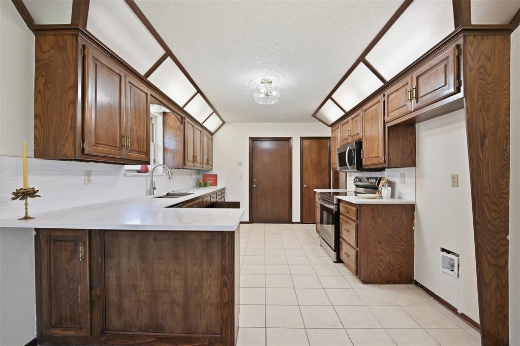 10141 S Land Avenue Property Photo 10