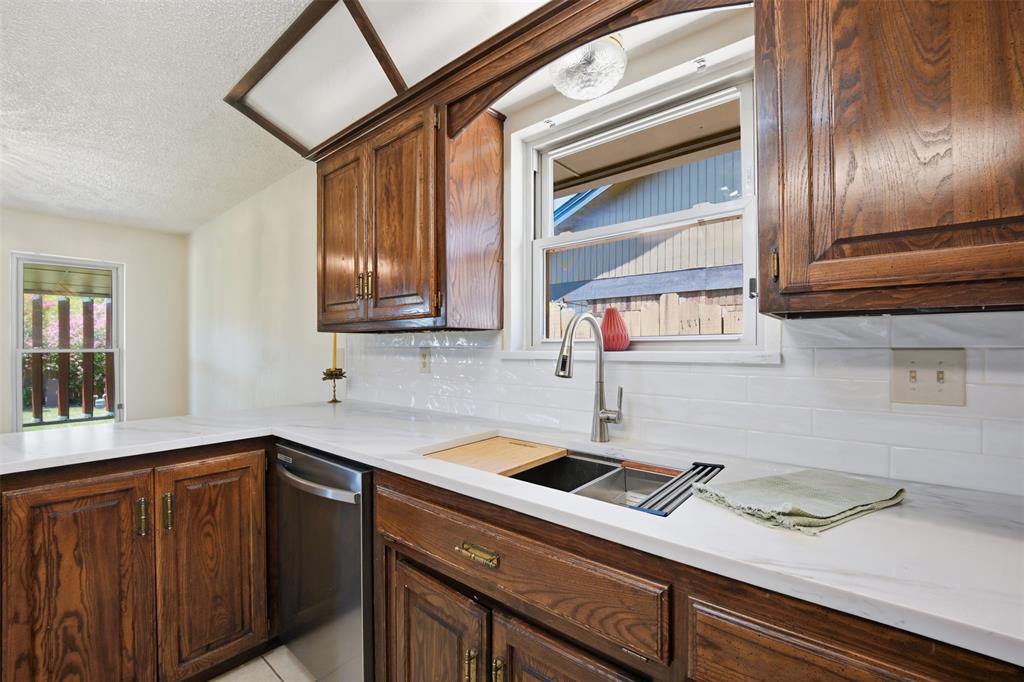 10141 S Land Avenue Property Photo 11