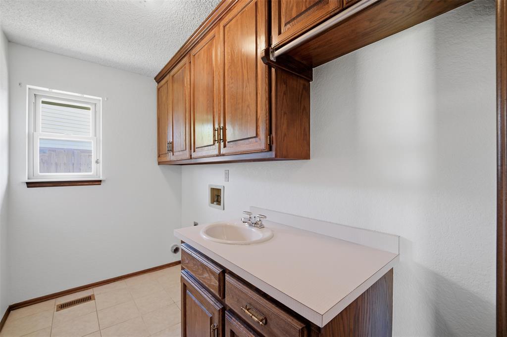 10141 S Land Avenue Property Photo 17