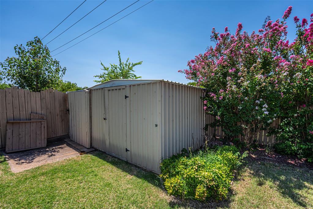 10141 S Land Avenue Property Photo 27