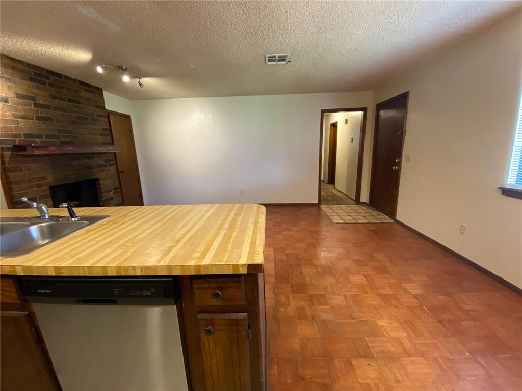 517 Peppertree Lane Property Photo 13