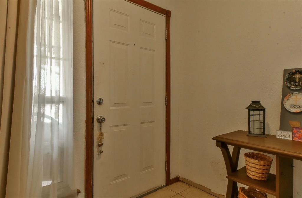 2814 Juvene Circle Property Photo 5