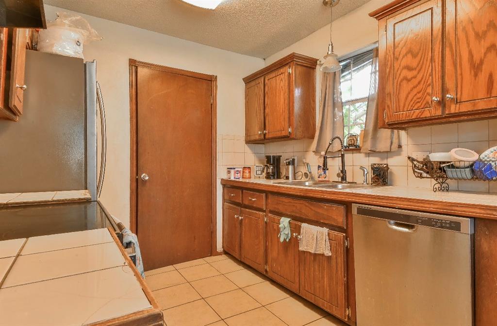 2814 Juvene Circle Property Photo 11
