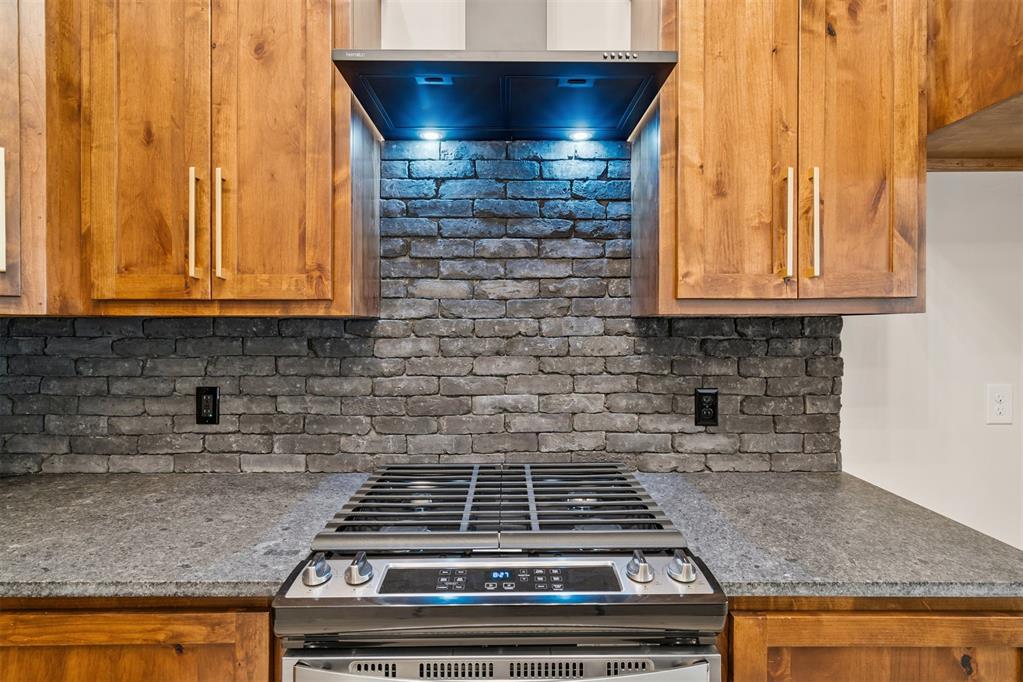 9380 Tallpines Road Property Photo 12
