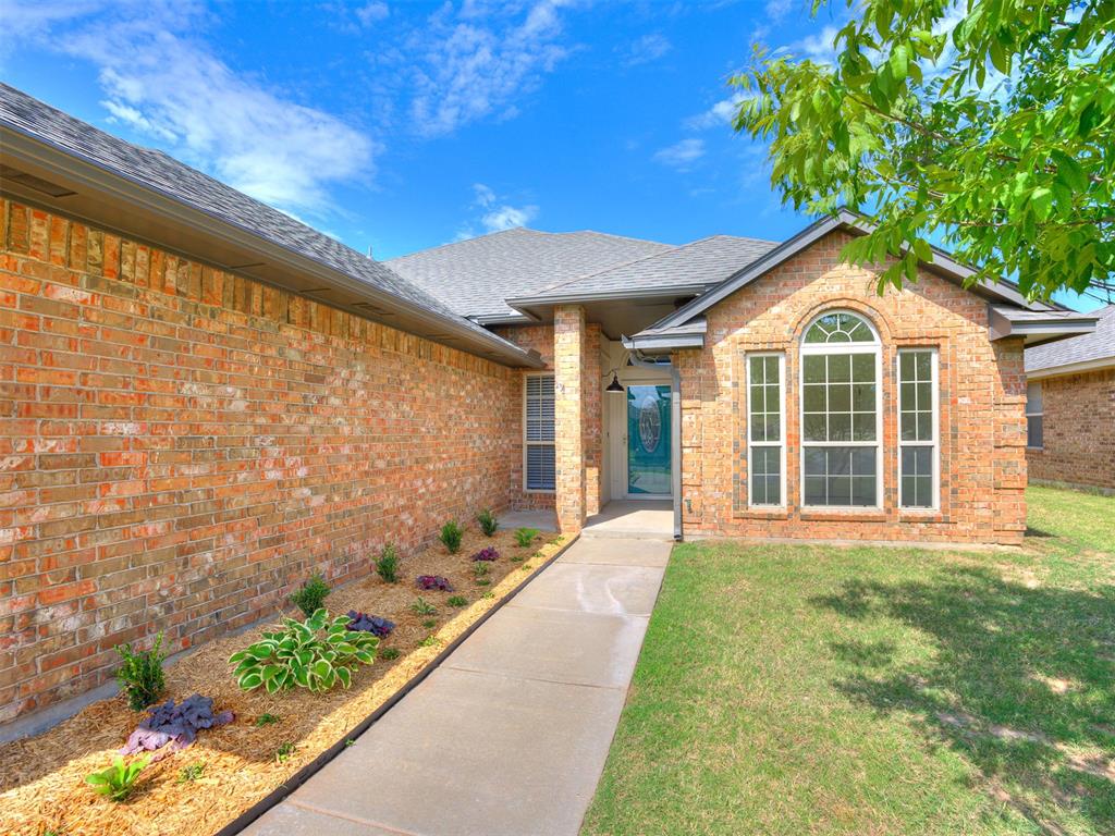 2901 Danielle Terrace Property Photo 2
