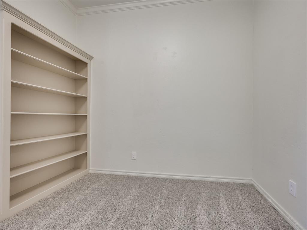 2901 Danielle Terrace Property Photo 6