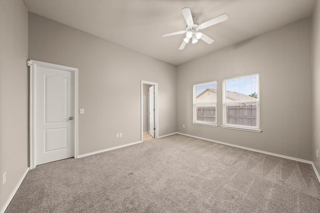 2829 Nw 182nd Street Property Photo 6