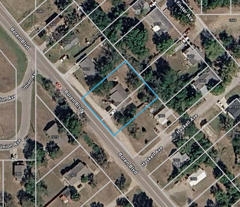 1602 Boren Boulevard Property Photo 4