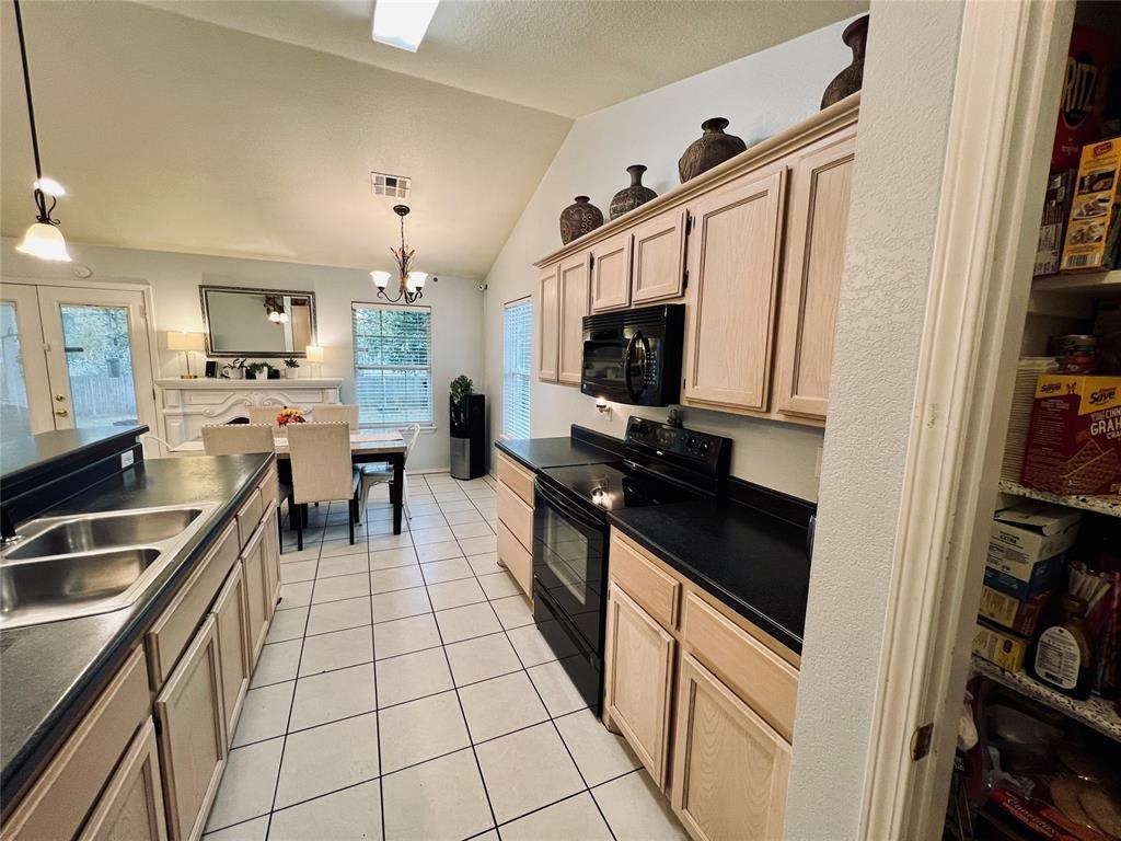 1602 Boren Boulevard Property Photo 9