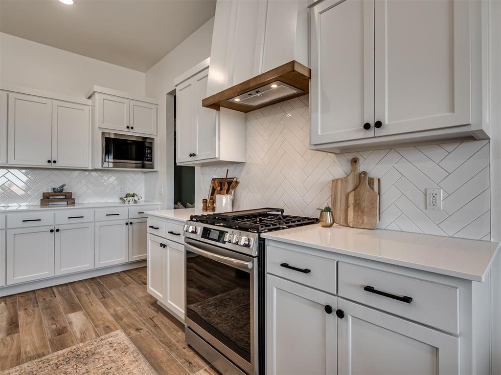 16105 Navarra Way Property Photo 10
