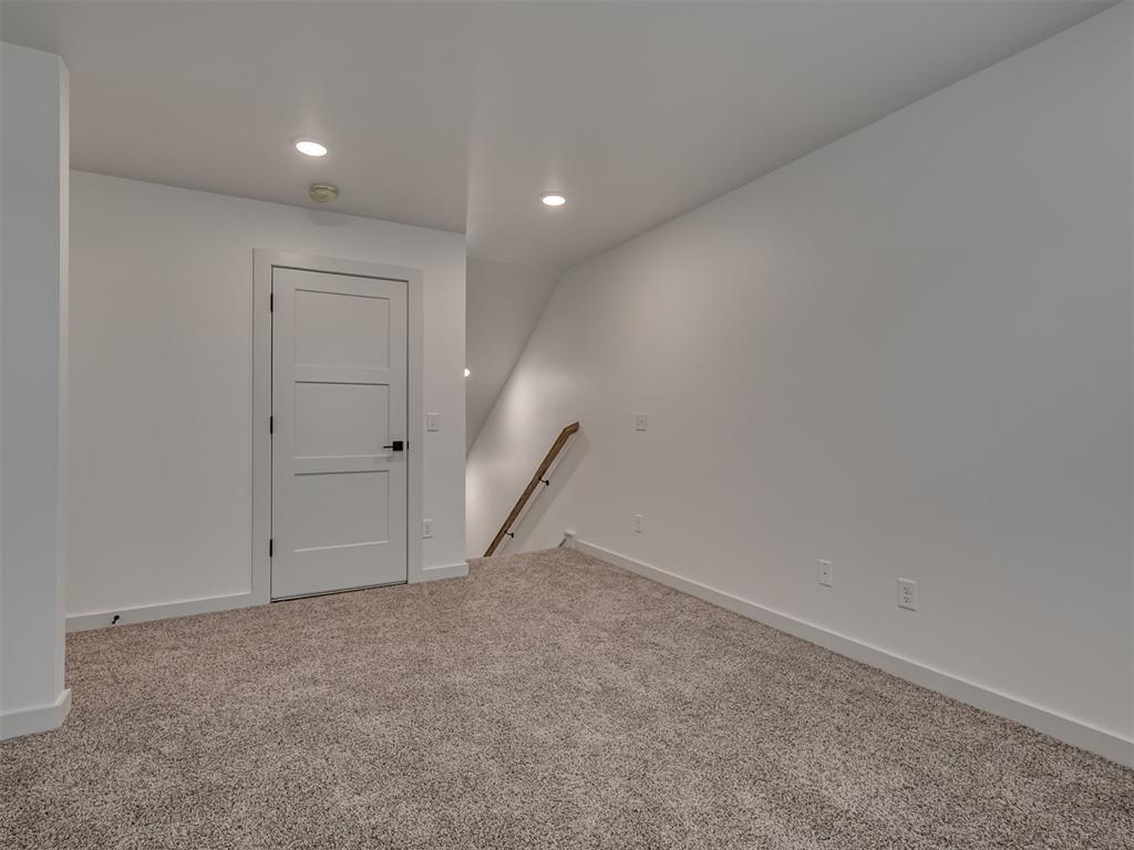 16105 Navarra Way Property Photo 29