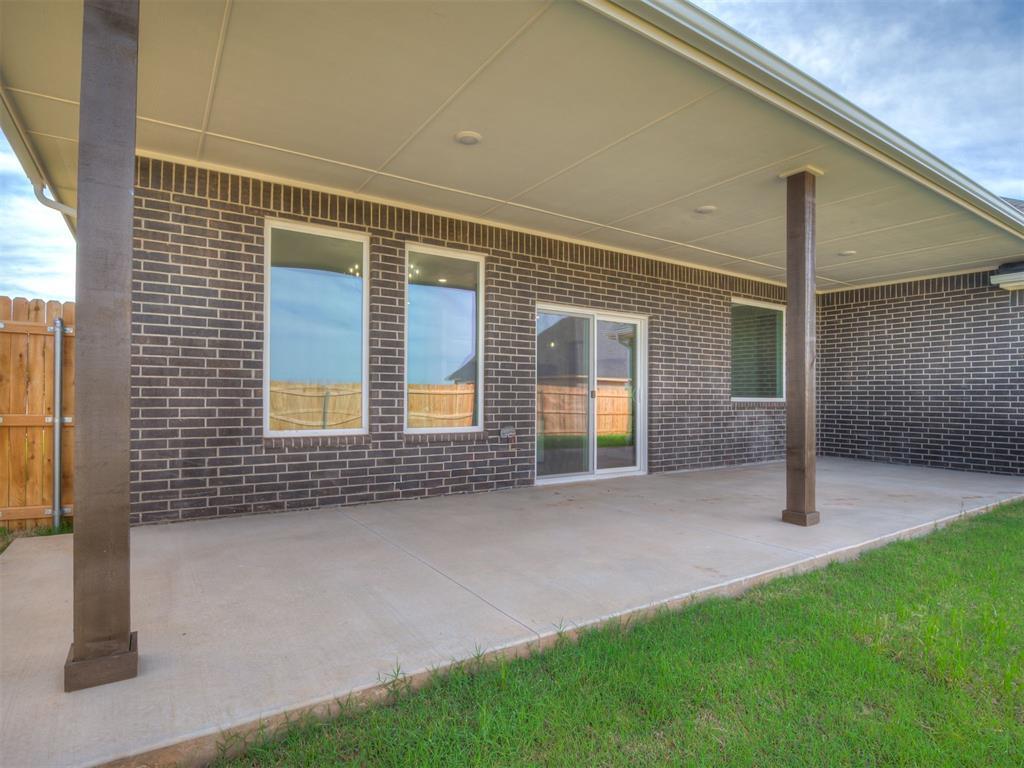16105 Navarra Way Property Photo 34