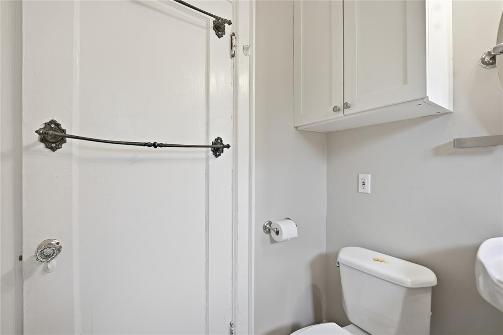 937 Ne 20th Street Property Photo 23