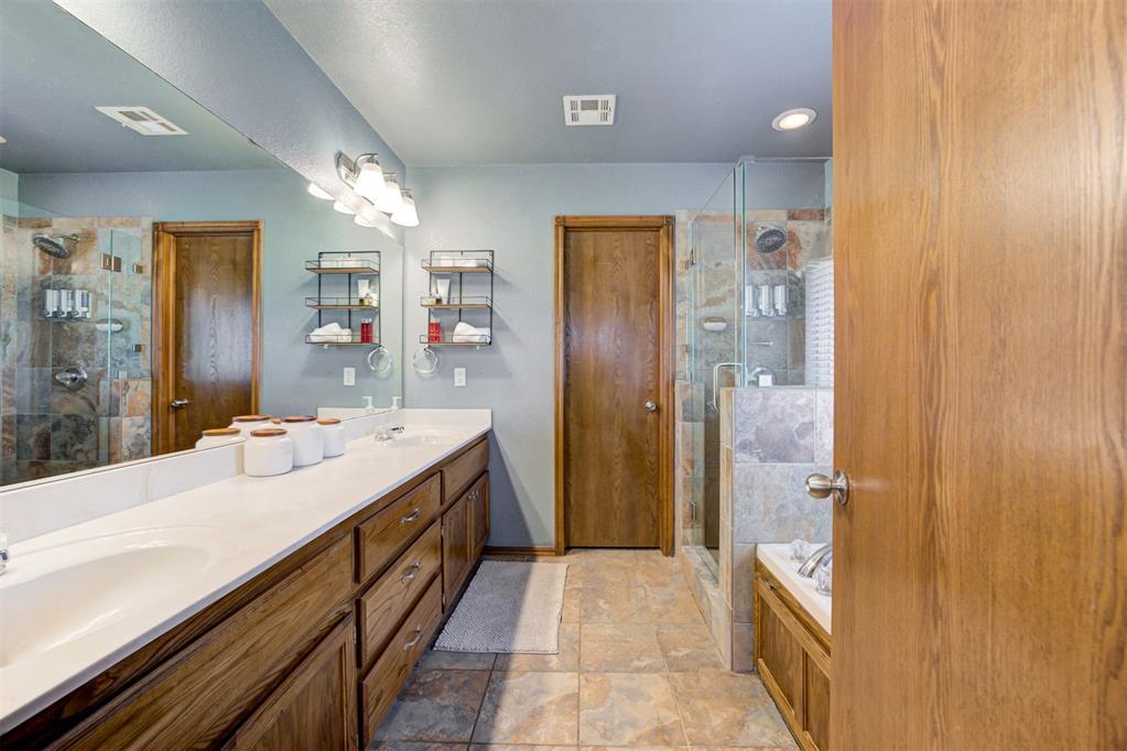 3470 Ne Chuck Wagon Road Property Photo 18