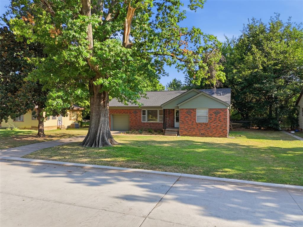 1207 Huntington Way Property Photo 3