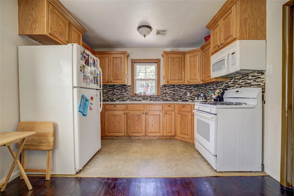 913 E Comanche Street Property Photo 8